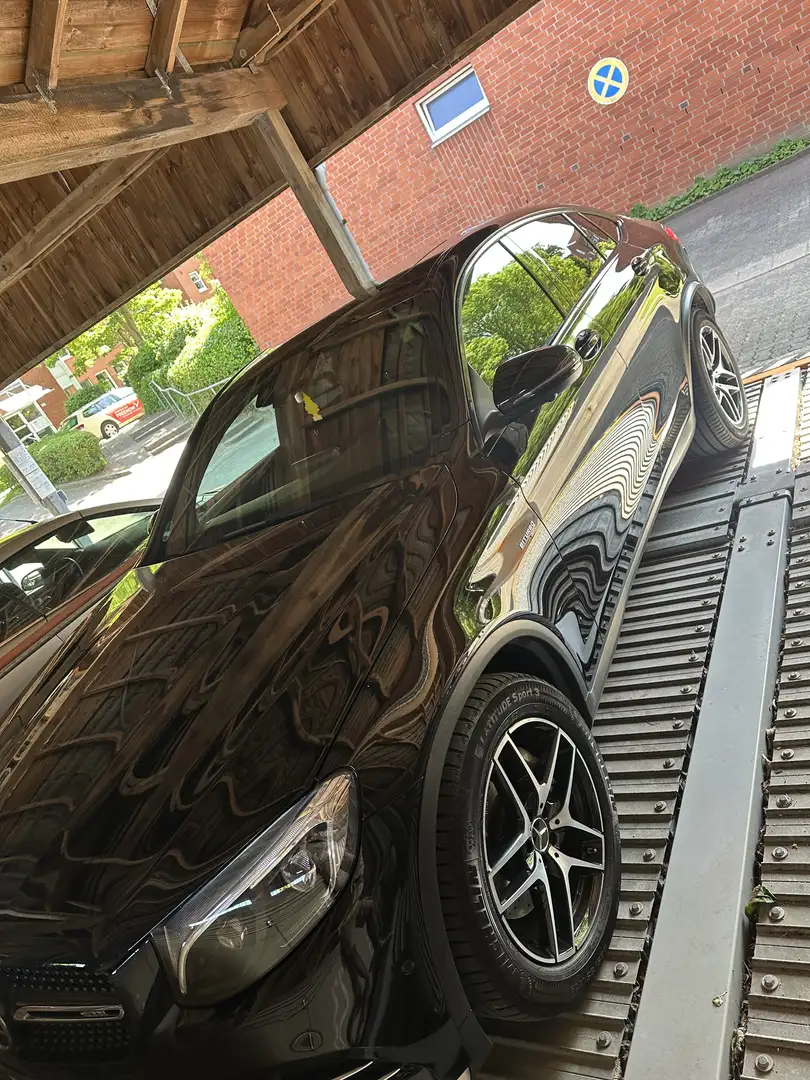 Mercedes-Benz GLC 43 AMG GLC 43 AMG 4Matic (253.364) Schwarz - 1