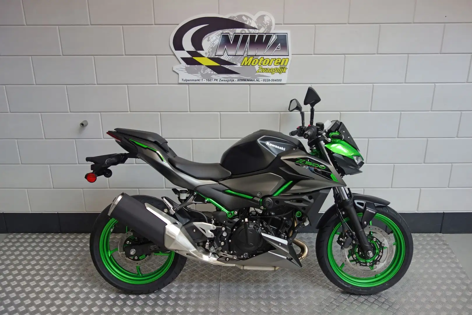 Kawasaki Z 500 SE Grün - 1