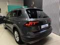 Volkswagen Tiguan Familiar Manual de 5 Puertas Gris - thumbnail 4