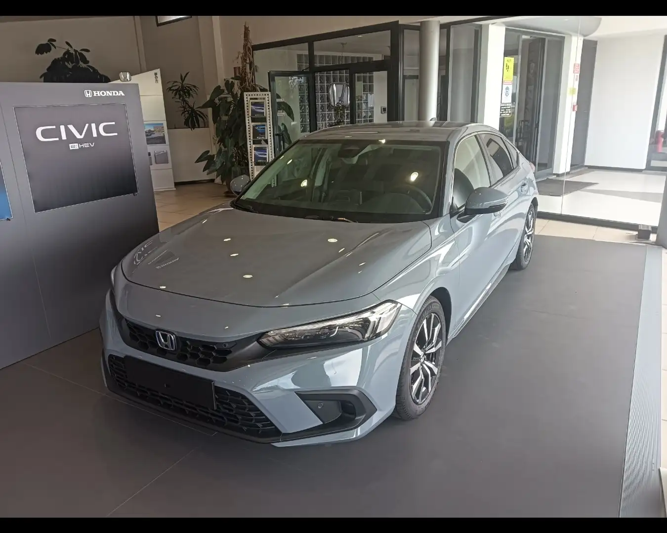 Honda Civic H232.0 Elegance MY2024 Šedá - 1