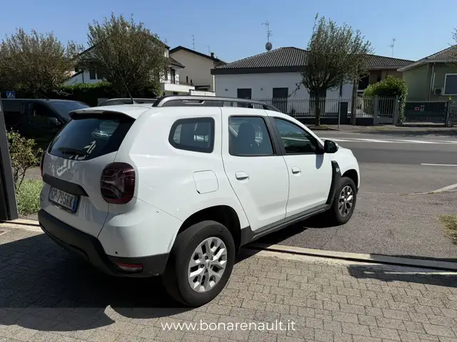 Dacia Duster view 4