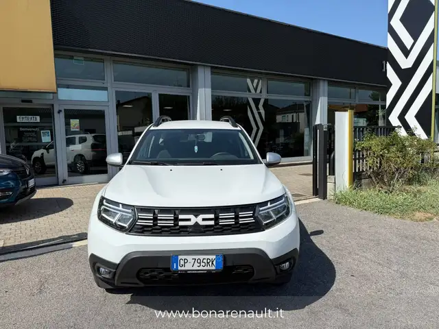 Dacia Duster view 2