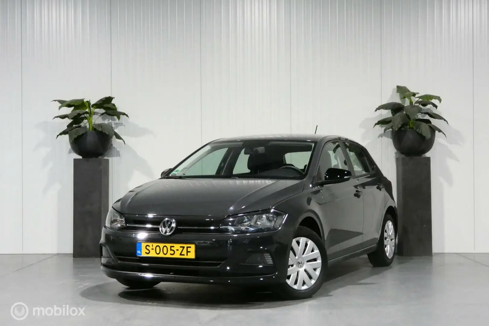 Volkswagen Polo 1.0 MPI Trendline Gris - 1