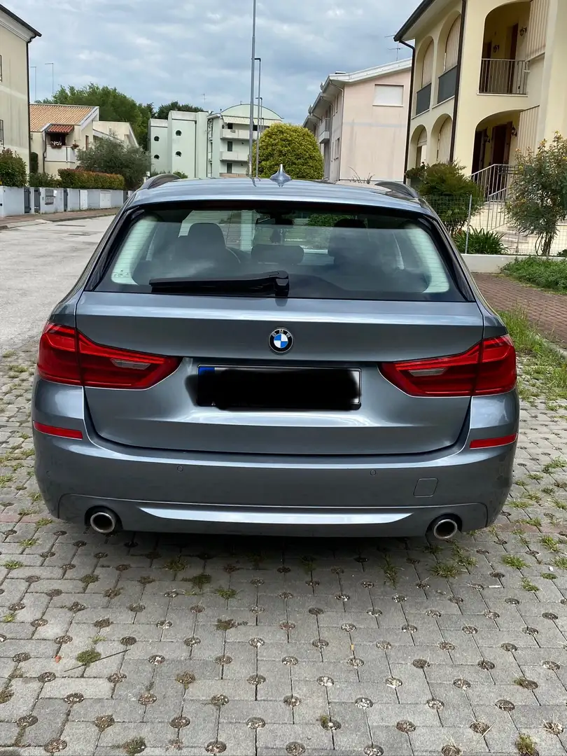 BMW 520 520d tour XD  190cv autom “prezzo Promo” Šedá - 2