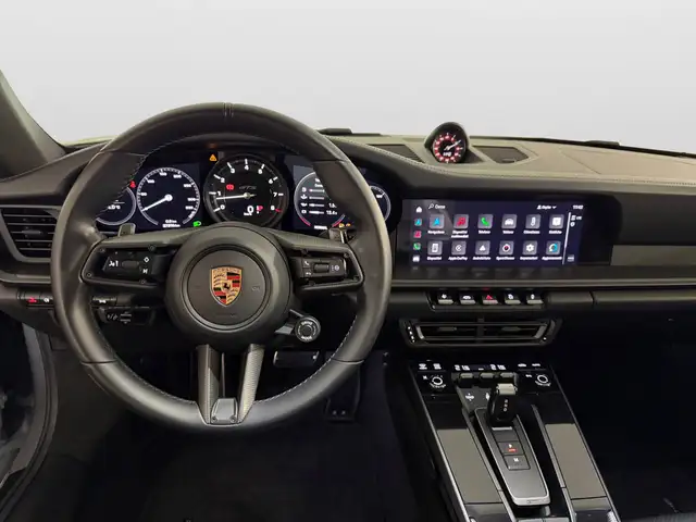 Porsche 911 view 11