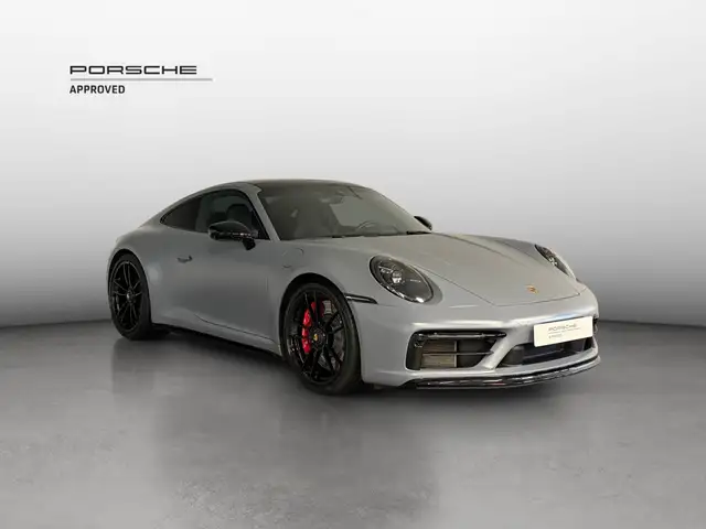 Porsche 911 view 7