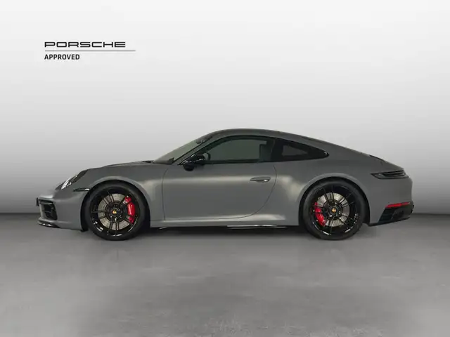 Porsche 911 view 2