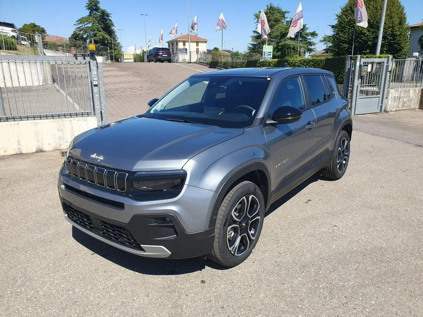 Jeep Avenger 1.2 Turbo 110 CV MHEV Summit Gris - 2