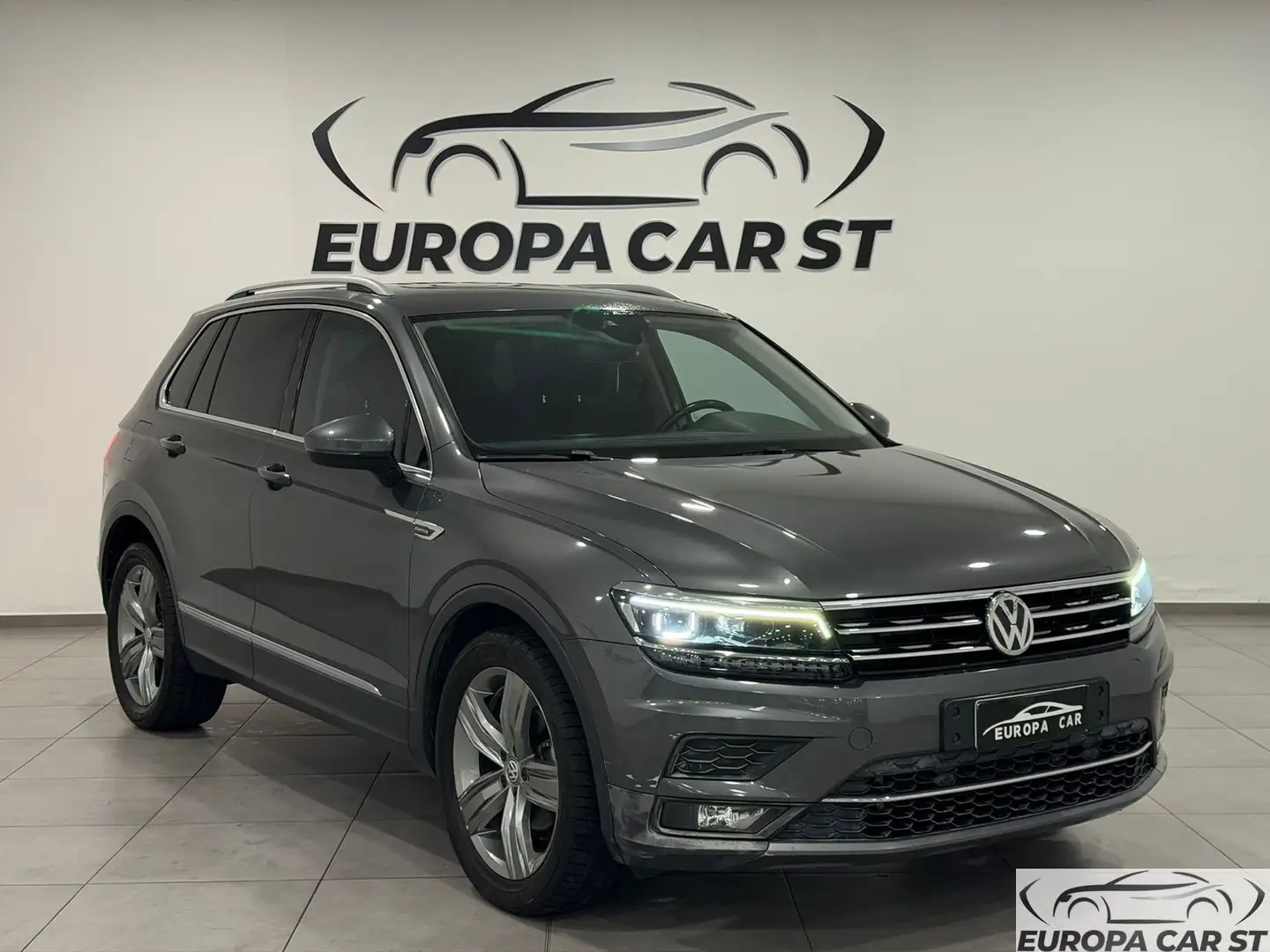 Volkswagen Tiguan Tiguan 2.0 TDI SCR DSG 4MOTION Advanced BMT Gris - 2