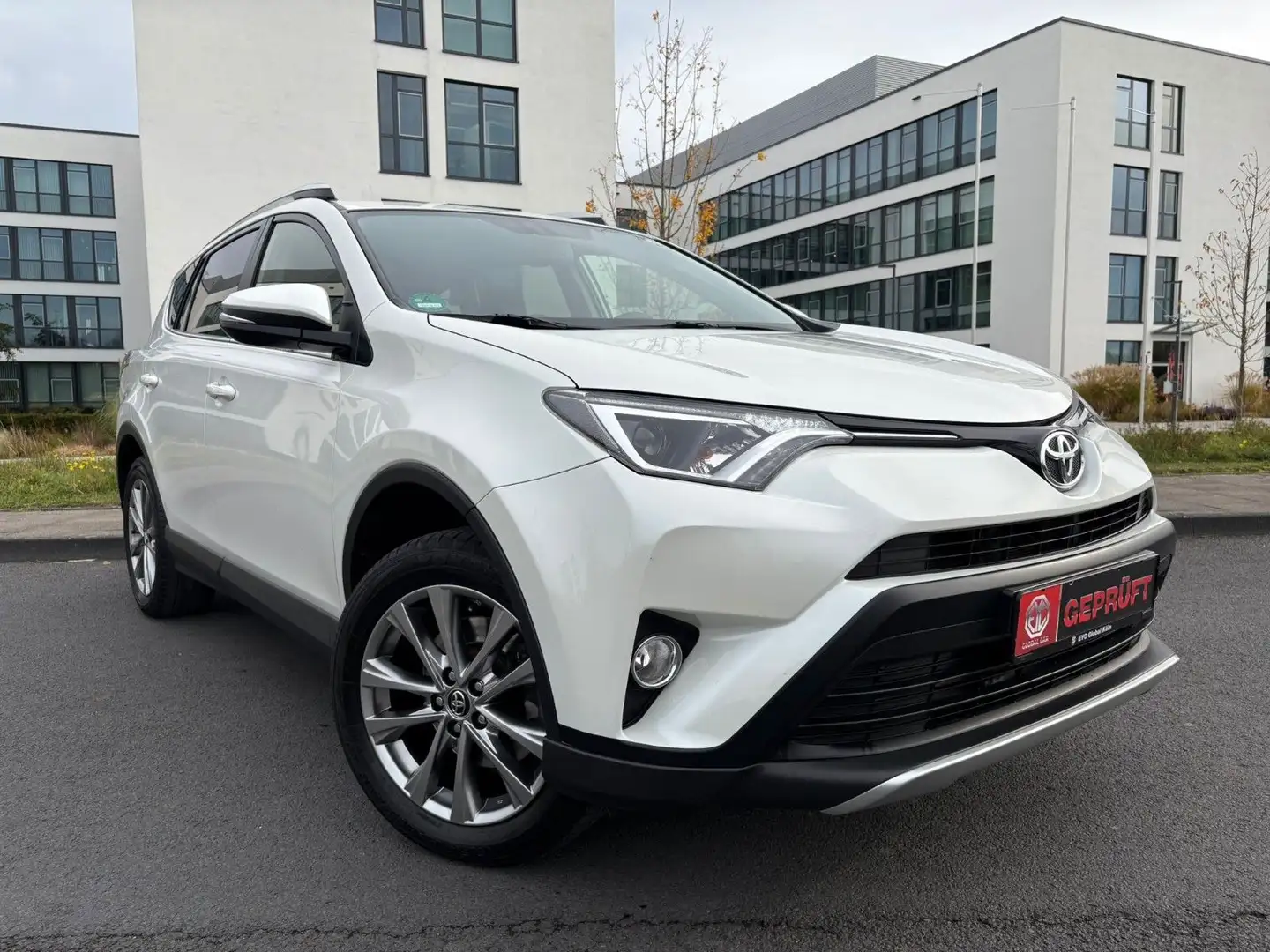 Toyota RAV 4 RAV4 Edition TOPZUSTAND Blanc - 2