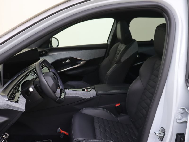Peugeot 5008 1.6 Plug-in Hybrid 195 GT 7p Open Panoramadak ! LE — photo 10