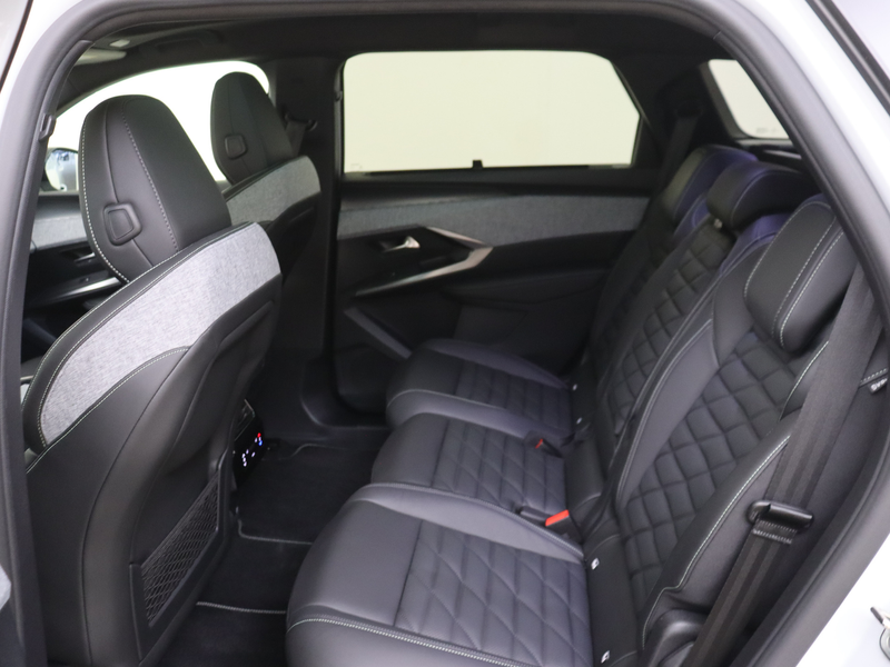Peugeot 5008 1.6 Plug-in Hybrid 195 GT 7p Open Panoramadak ! LE — photo 12