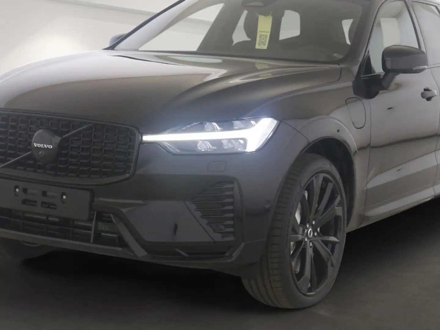 Volvo XC60 Ultra Black Edition Plug-In Hybrid AWD T8 EU6e HUD Schwarz - 2