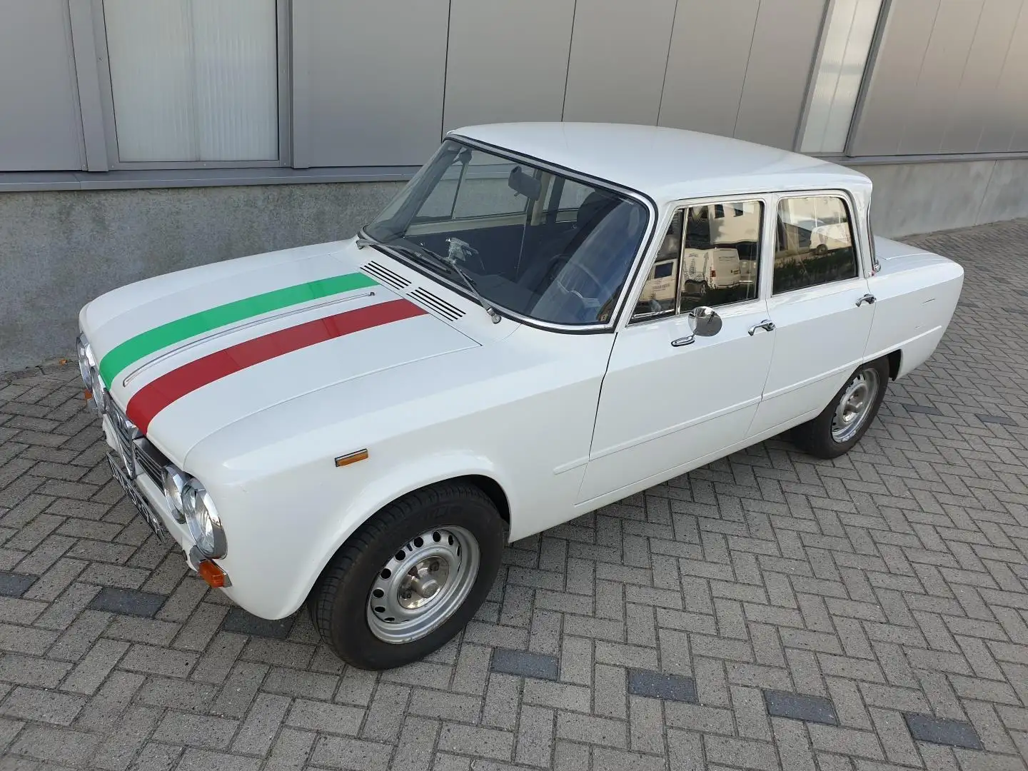 Alfa Romeo Giulia 1300 Berlina met 1750 blok White - 2