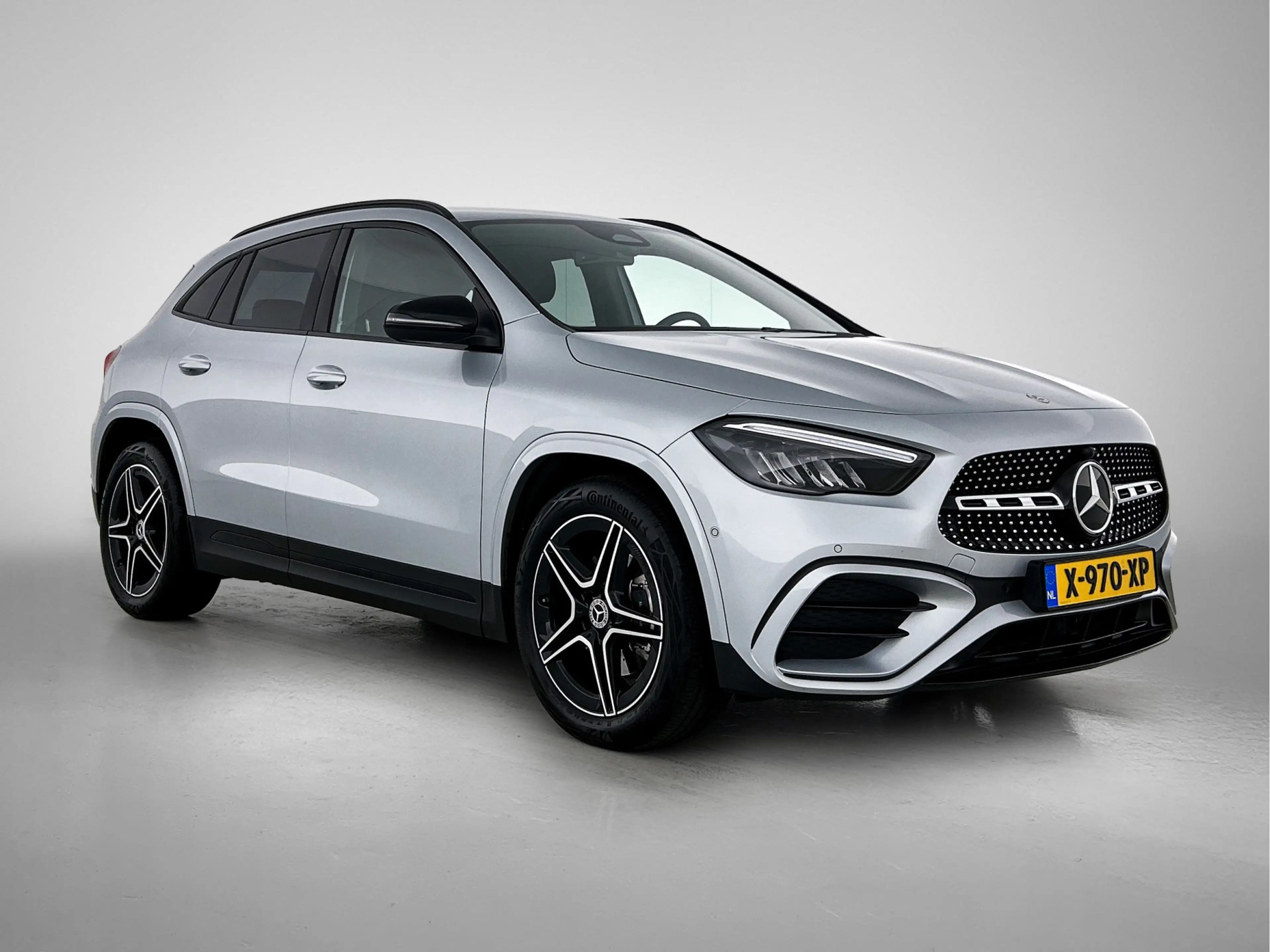 Mercedes-Benz GLA 180 AMG Line | Night pakket | Alarm klasse 3 | Trekhaa — photo 12