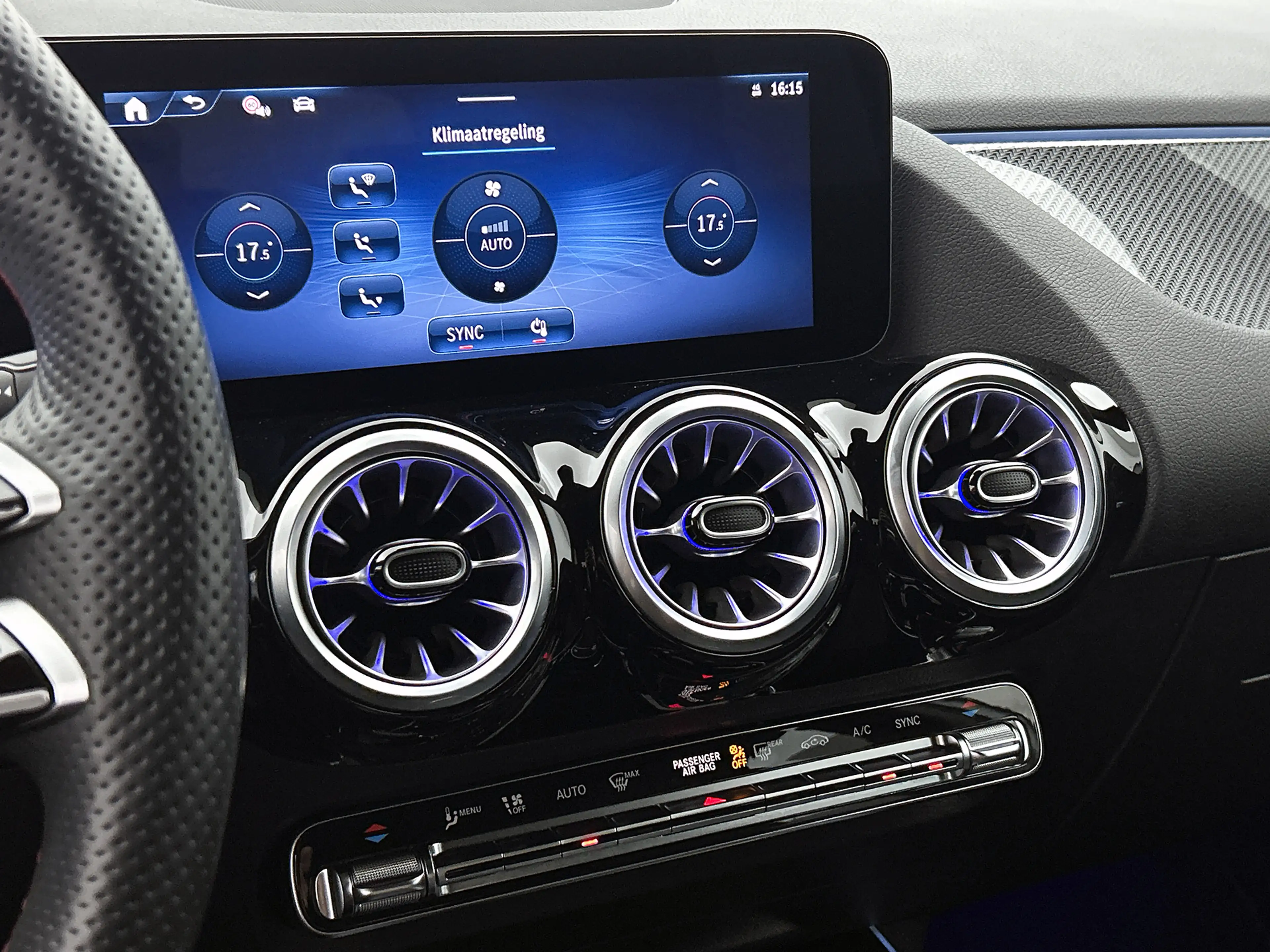 Mercedes-Benz GLA 180 AMG Line | Night pakket | Alarm klasse 3 | Trekhaa — photo 9