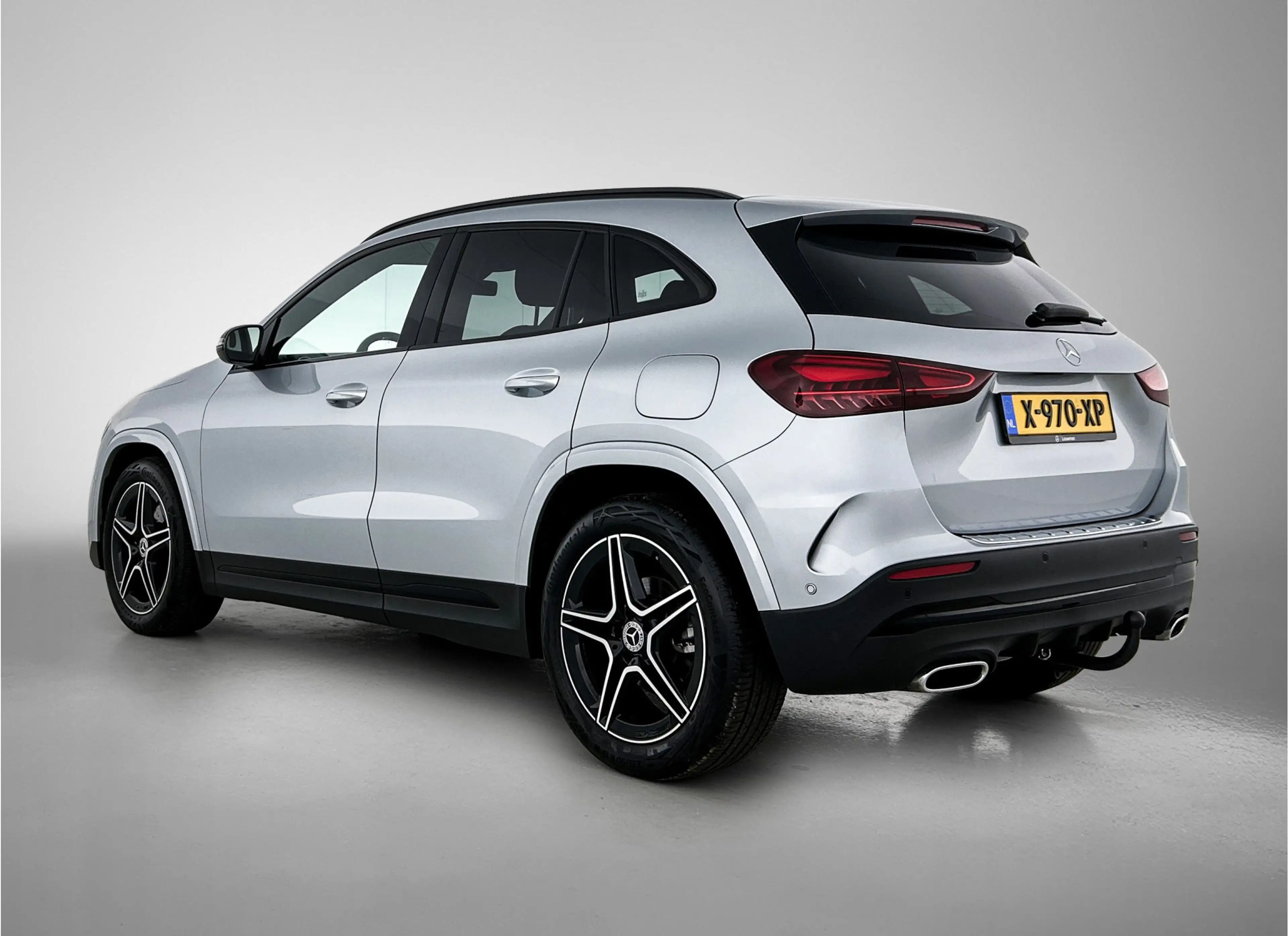 Mercedes-Benz GLA 180 AMG Line | Night pakket | Alarm klasse 3 | Trekhaa — photo 13