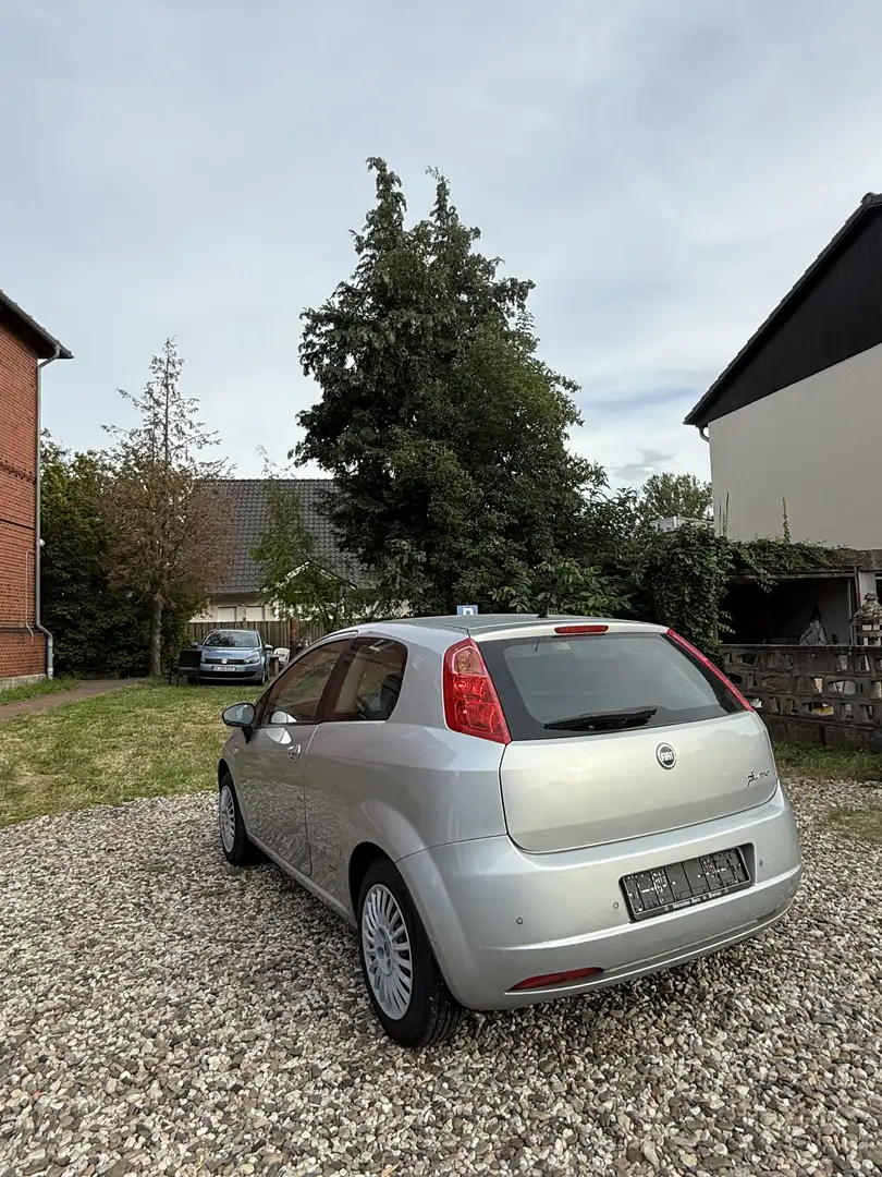 Fiat Punto Gris - 1