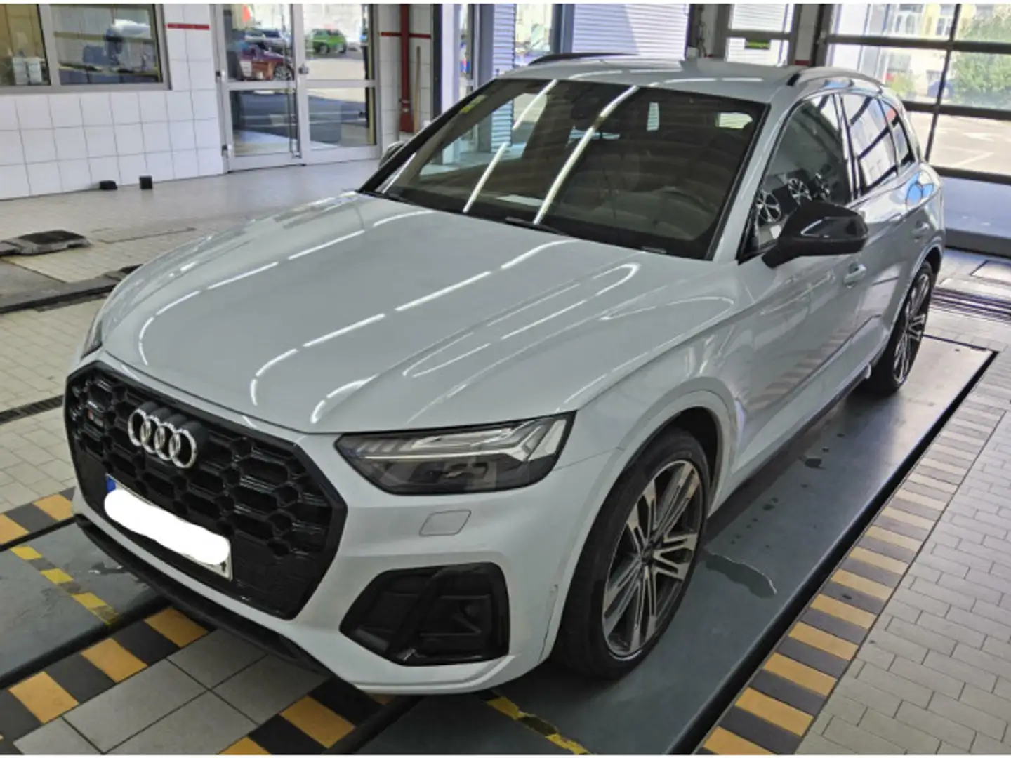 Audi SQ5 TDI 21 AHK ACC B&O NAVI LEDER MATRIX STANDH Grau - 2