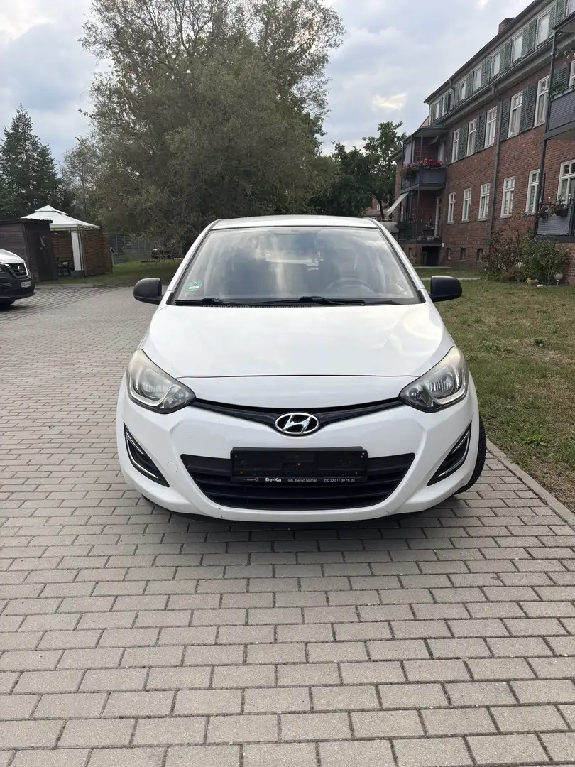Hyundai i20 FIFA World Cup Edition Weiß - 1