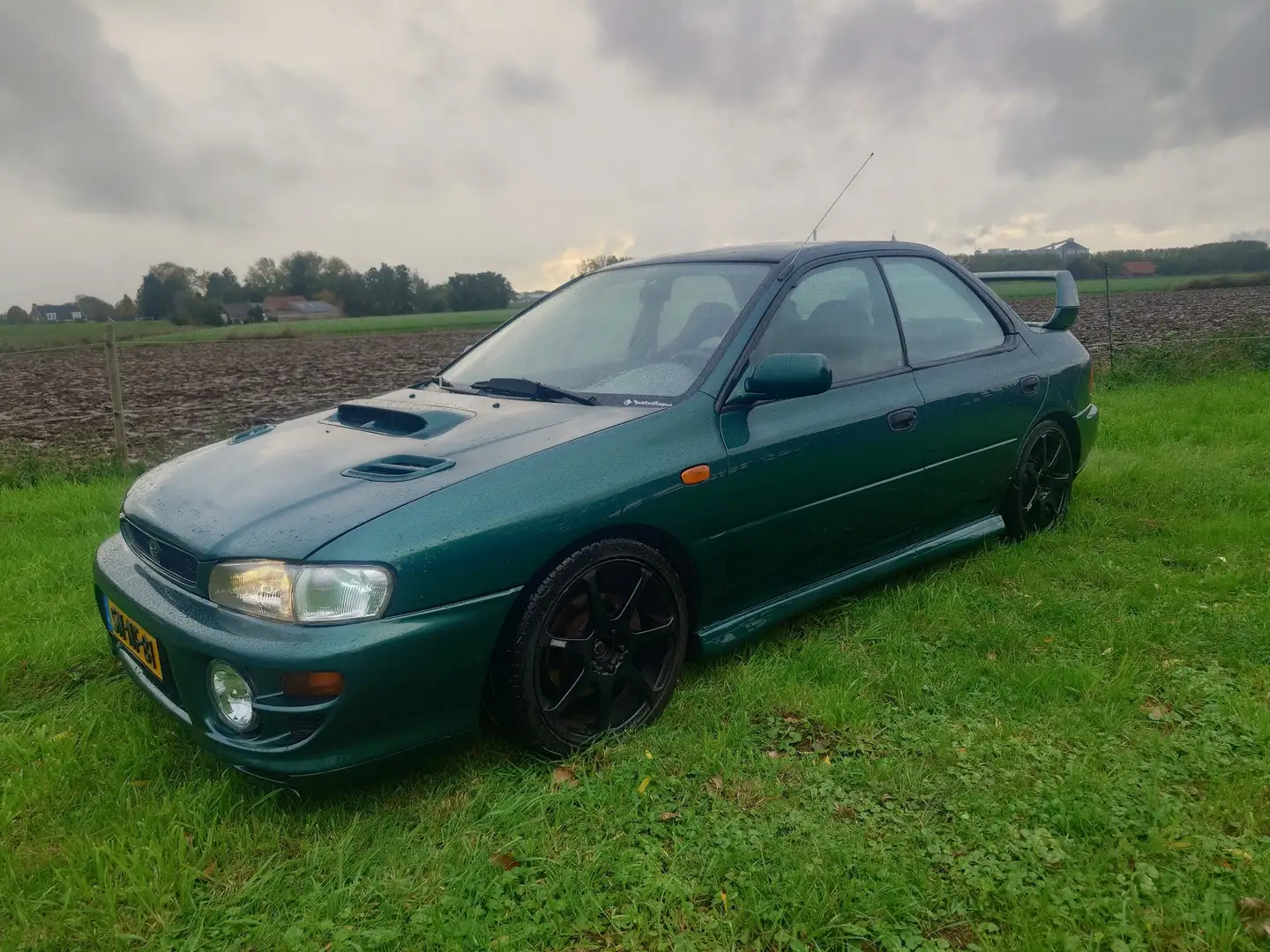 Subaru Impreza 2.0 GT AWD Turbo Groen - 1