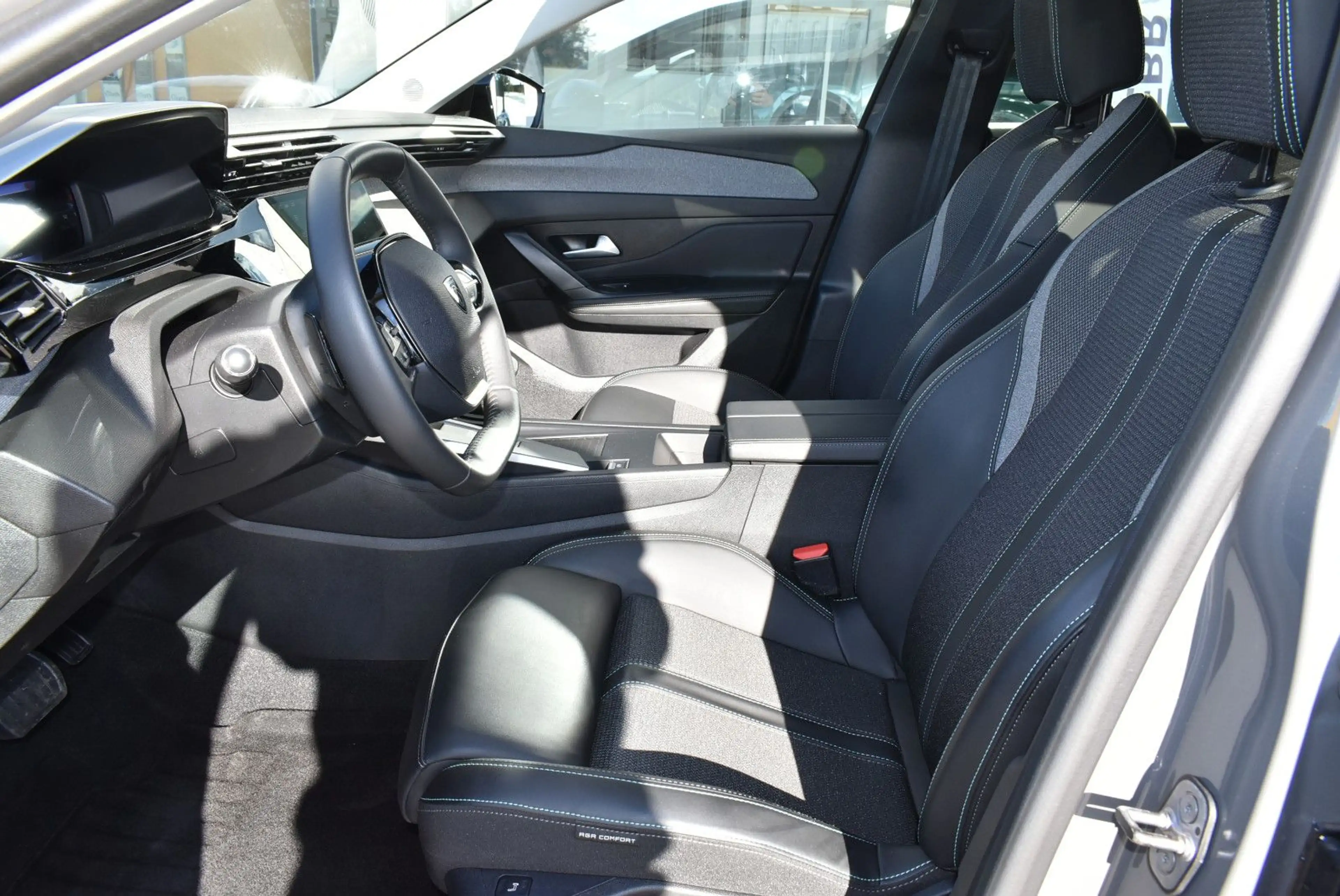 Peugeot 308 Allure Aut. — photo 11