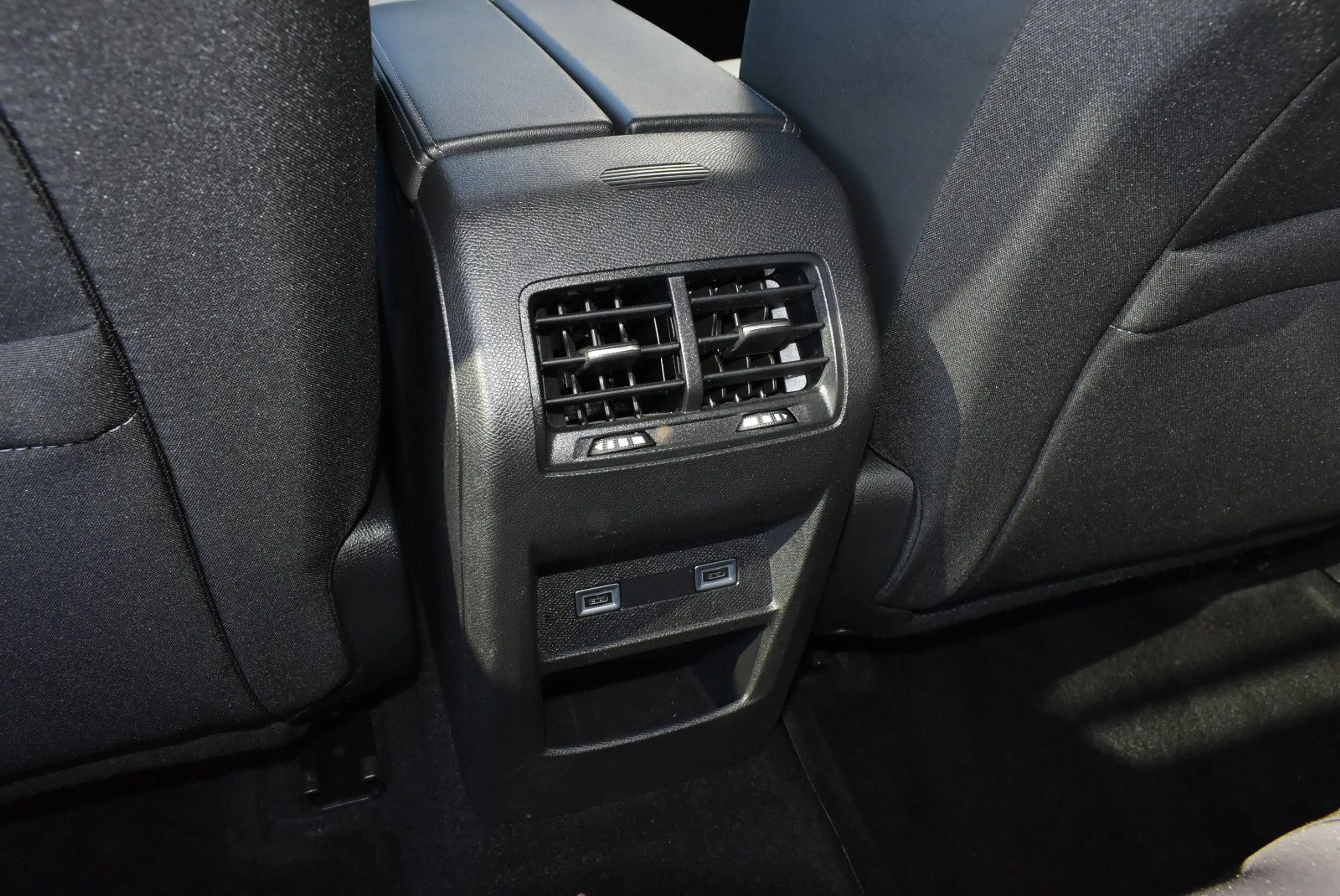 Peugeot 308 Allure Aut. — photo 14