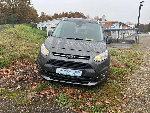 Ford Grand Tourneo Connect Titanium