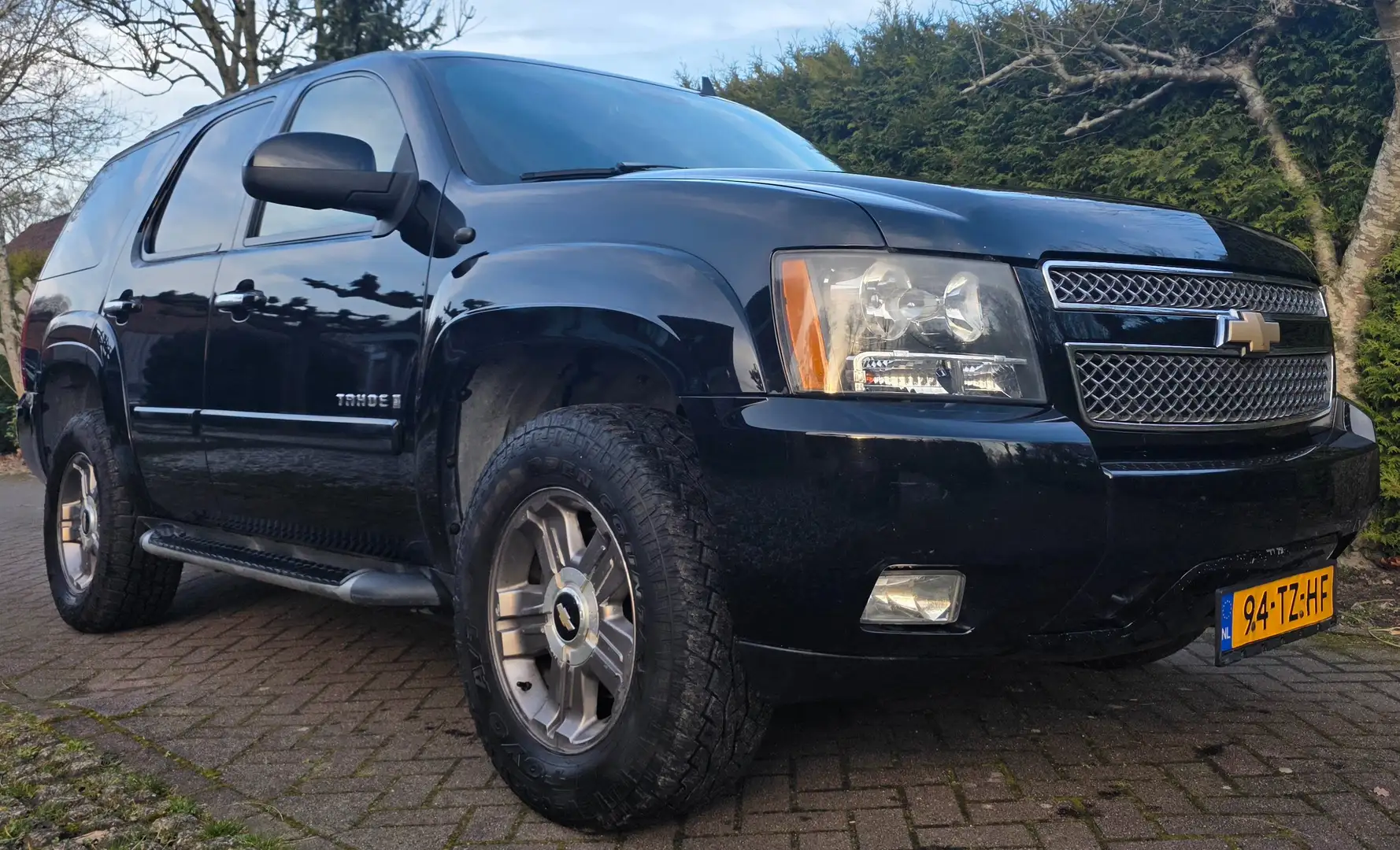 Chevrolet Tahoe Tahoe 5.3 V8 LS Zwart - 1