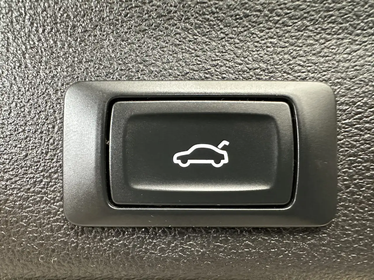 Audi A6 Avant 40 TDI Sport NAV+LED+AHK+KAM+VCOCK+DSP 7