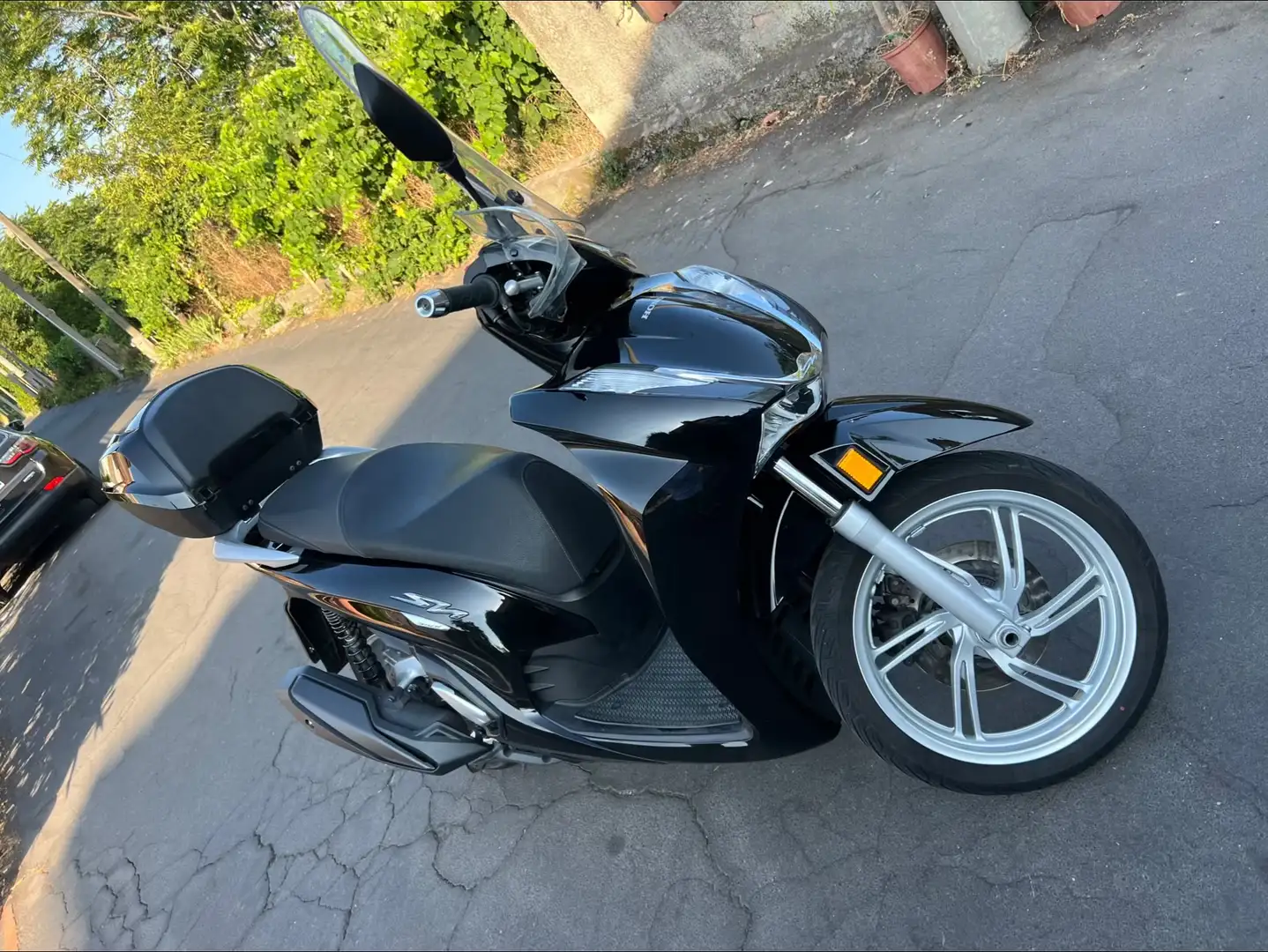 Honda SH 350i - 1