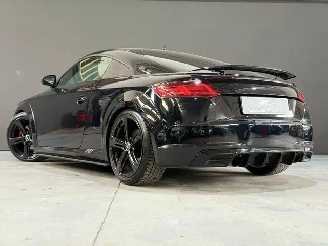 Audi TT view 5