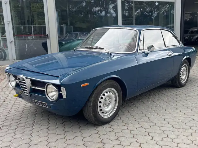 Alfa Romeo GT 1300 Junior