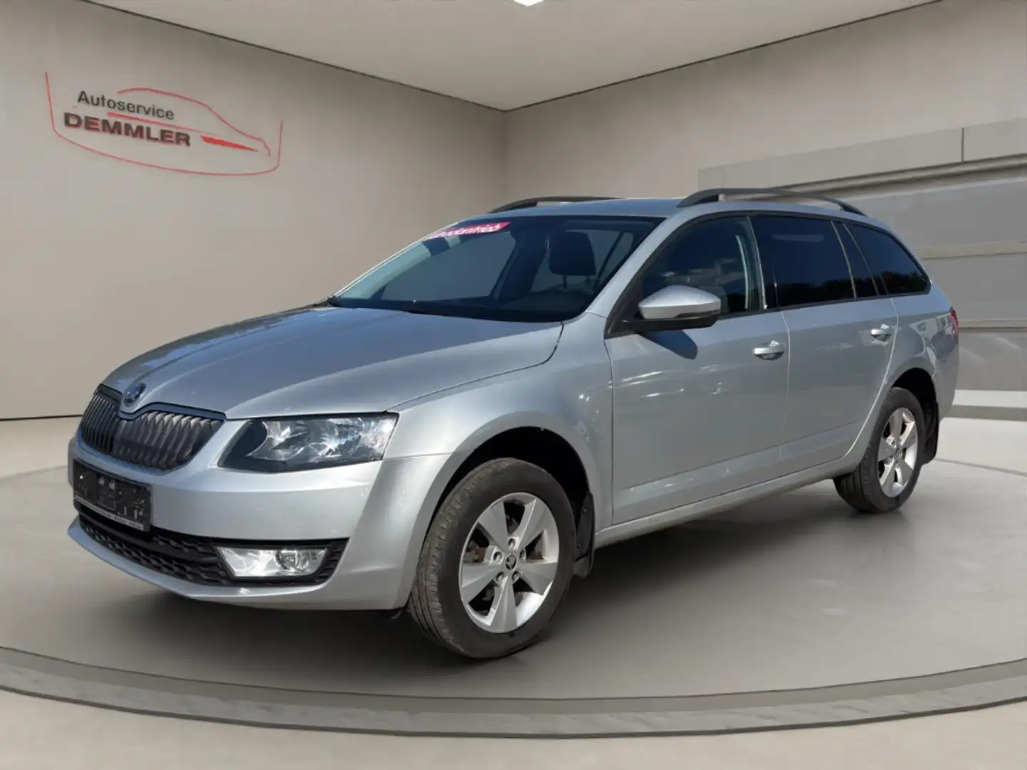 Skoda Octavia Combi 4x4,Climatronic,AHK,Tempomat,Parksensoren Zilver - 1