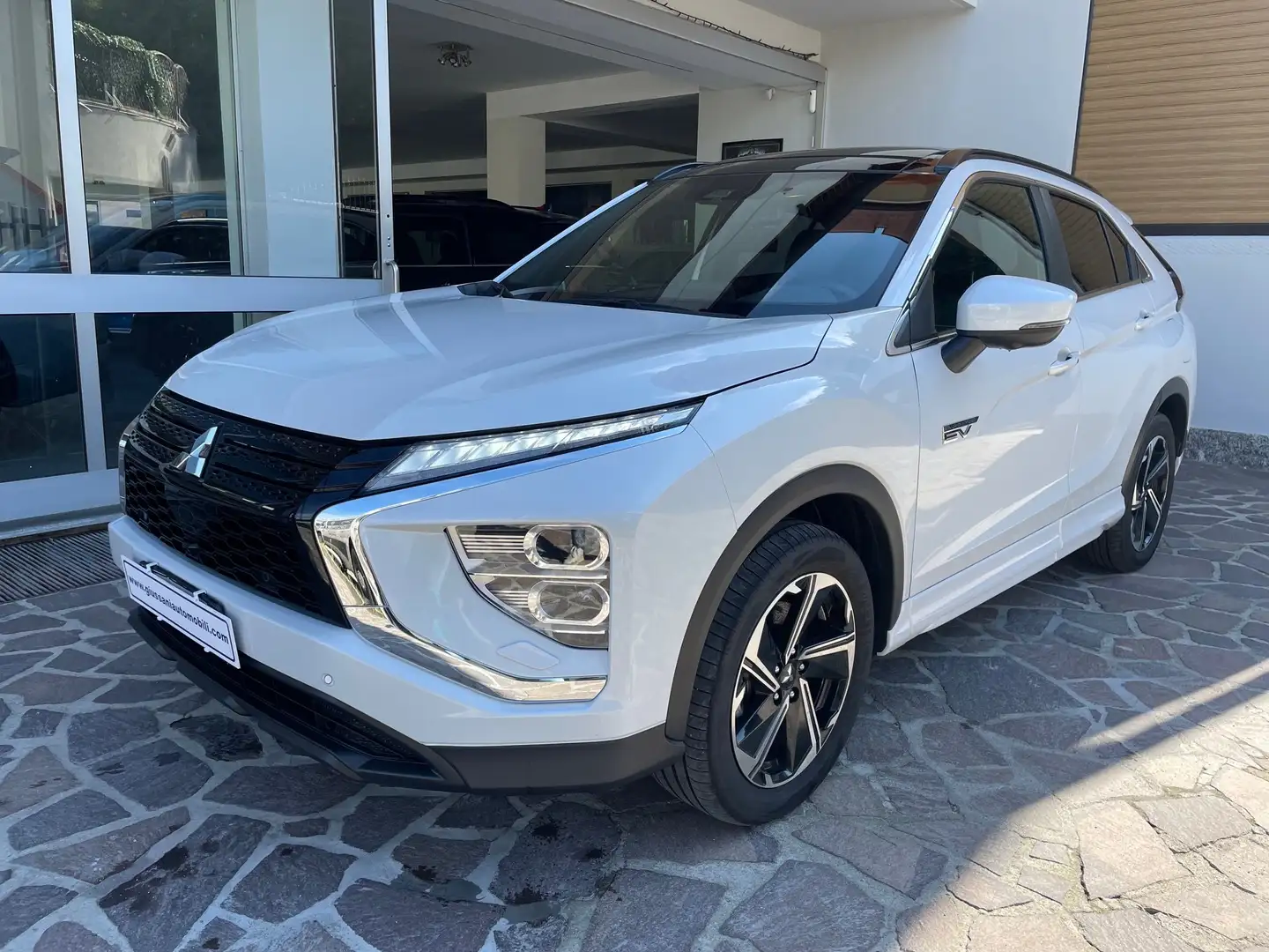 Mitsubishi Eclipse Cross 2.4 phev Diamond sda navi s-awc UNICO PROPRIETARI Bianco - 1