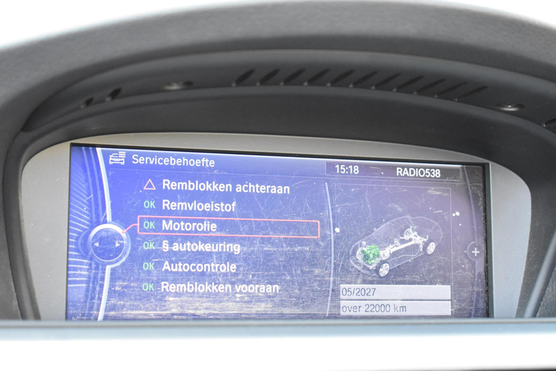 BMW 330 3-serie Cabrio 330d High Executive — photo 15