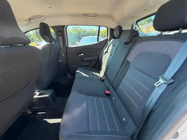 Dacia Sandero view 11