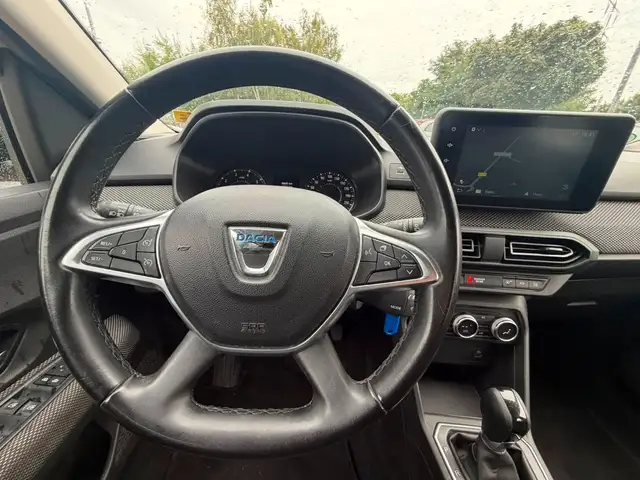 Dacia Sandero view 8
