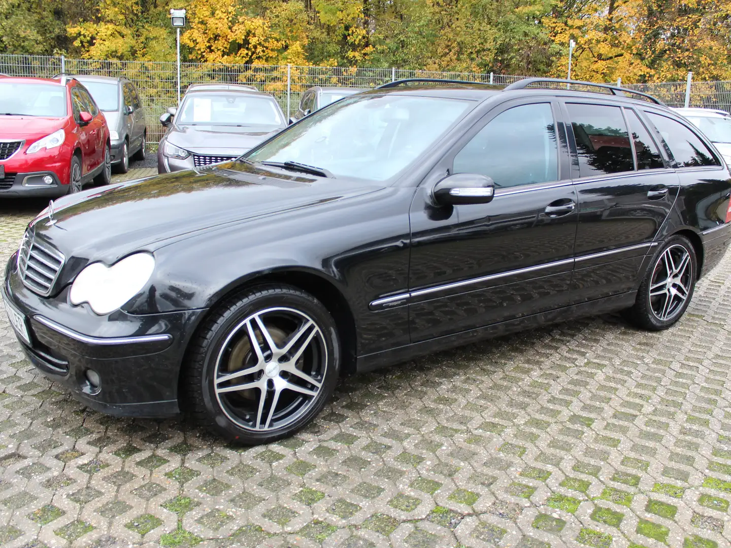Mercedes-Benz C 220 C 220 Avantgarde CDI 2,2d/TEILLEDER/NAVI/KLIMA Schwarz - 1