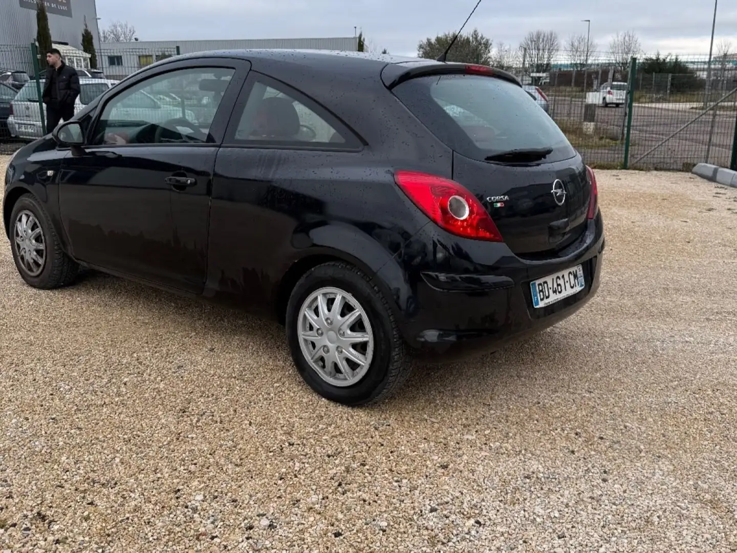 Opel Corsa 1.2 Twinport Cosmo Noir - 2