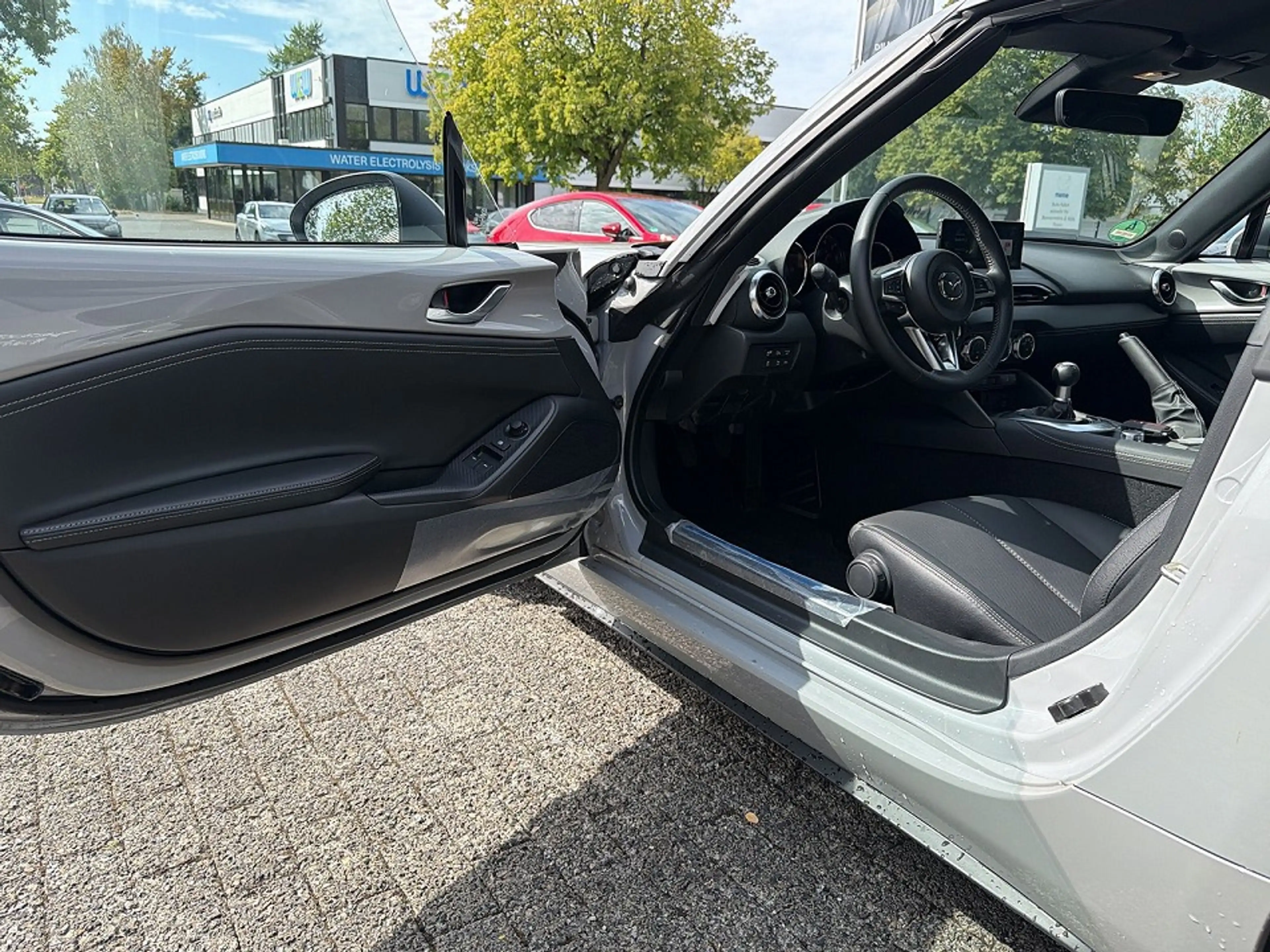Mazda MX-5 1.5 Exclusive-line *Matrix-LED*BOSE* — photo 12