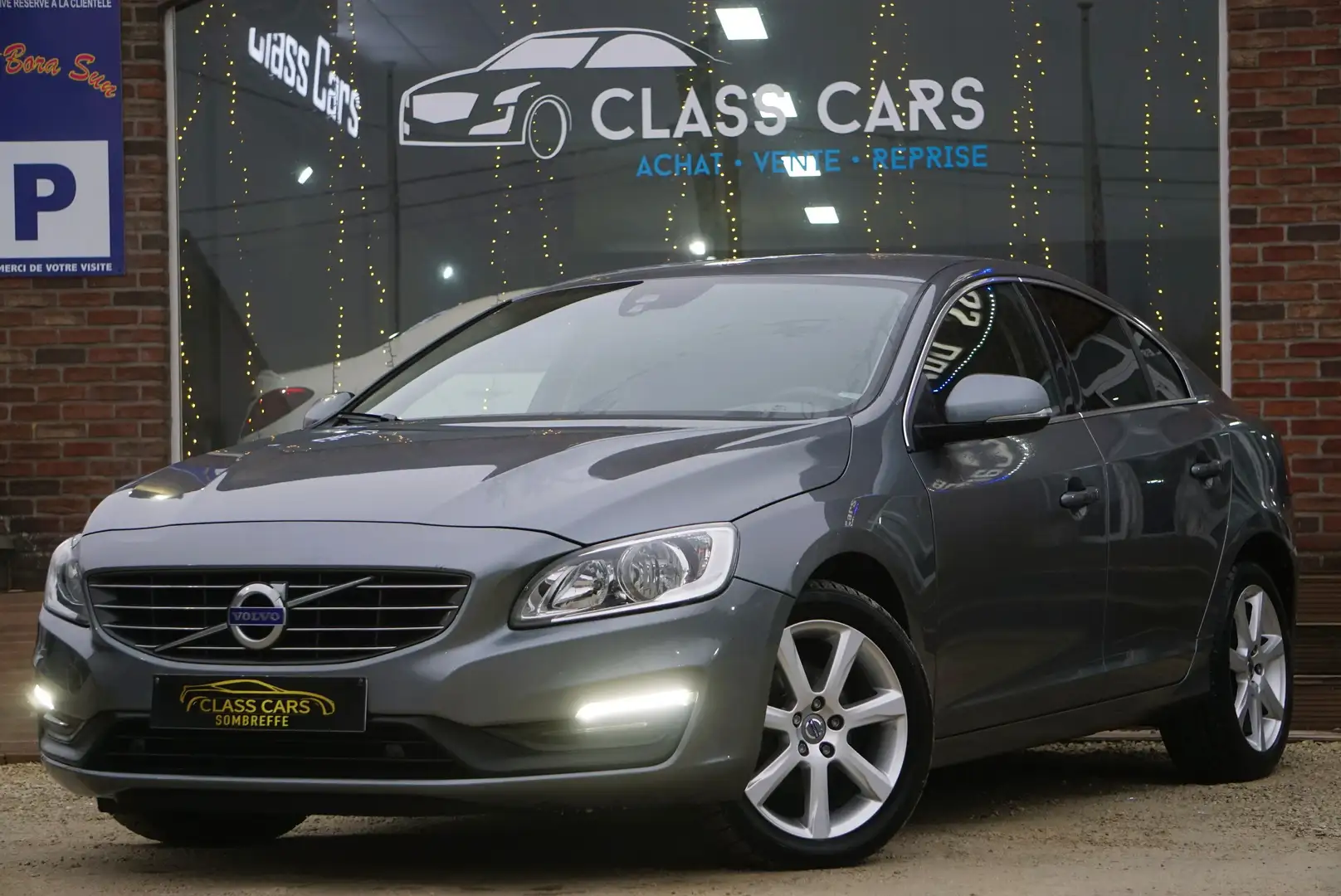 Volvo S60 1.5 T3 Momentum Boite AUTO Navi Clim Radars Carnet Szürke - 1
