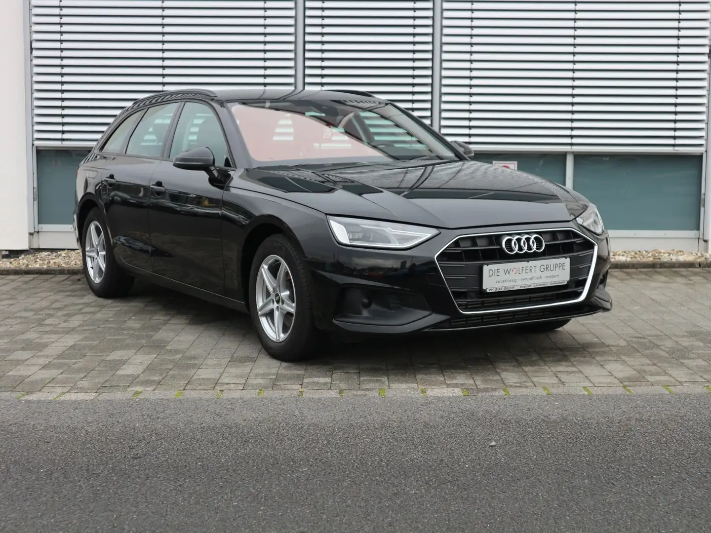 Audi A4 35 TFSI ACC*SHZ*NAVI Schwarz - 2