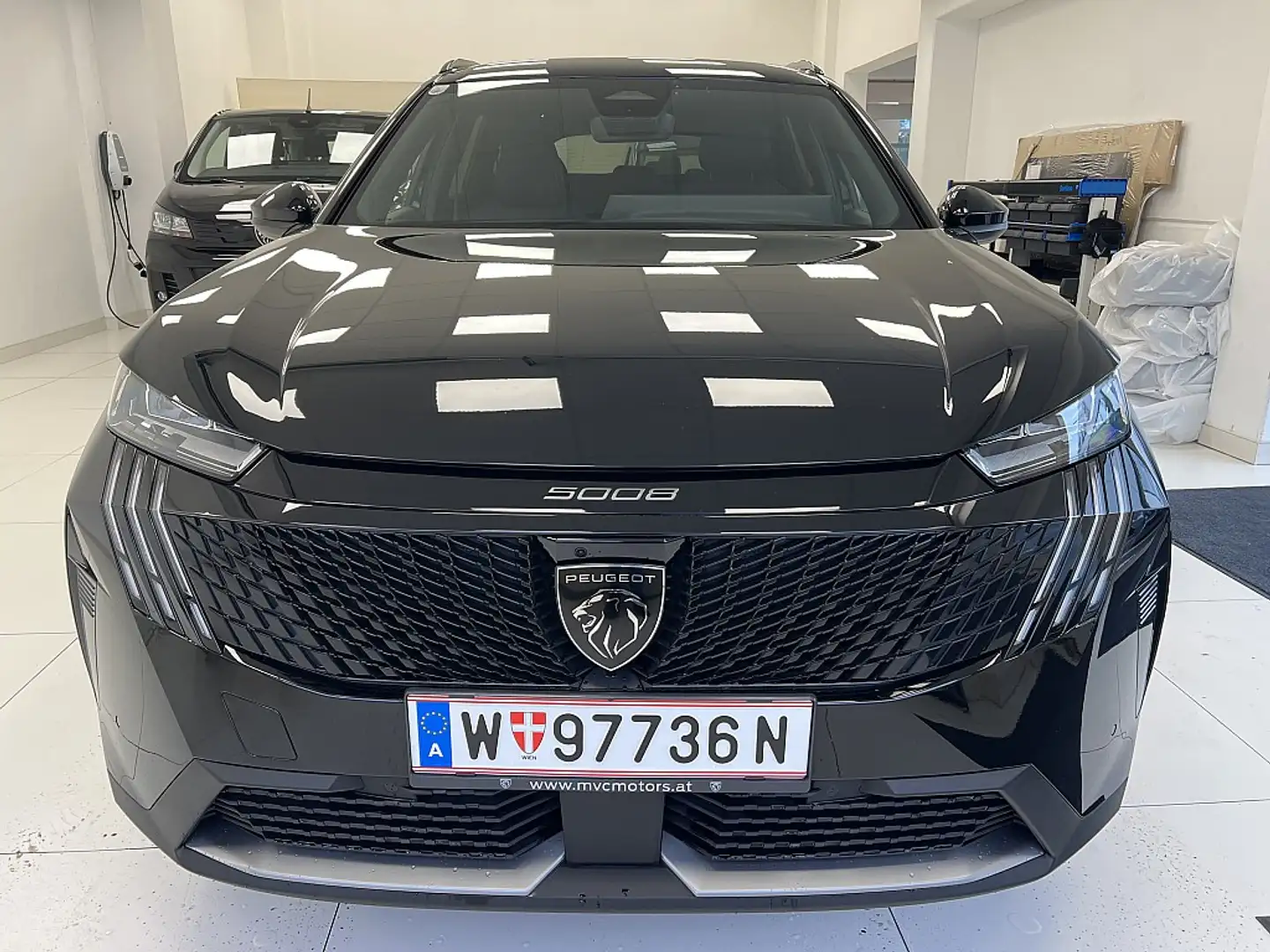 Peugeot 5008 mHEV 136 e-DCS6 Allure Aut. Fekete - 2