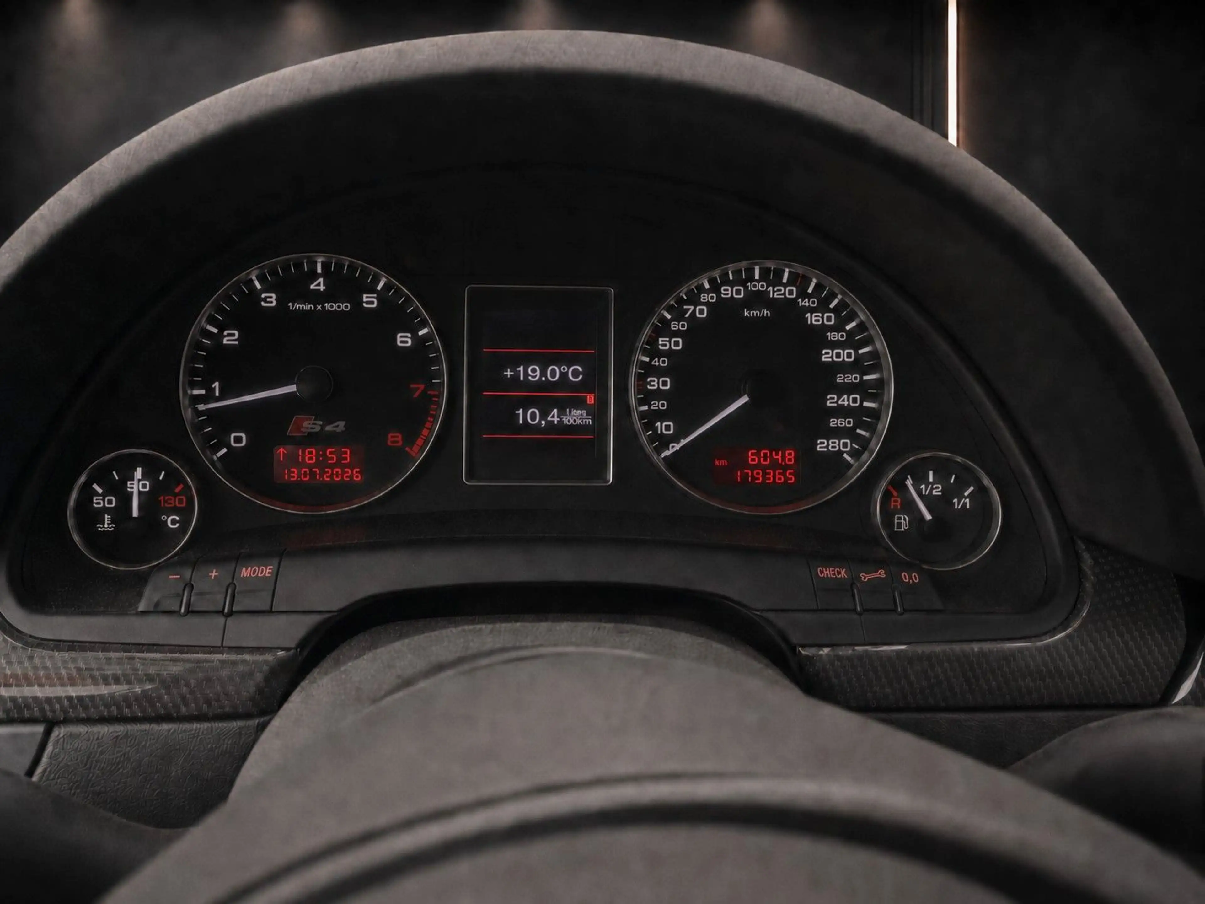 Audi S4 Avant 4.2 quattro — photo 10