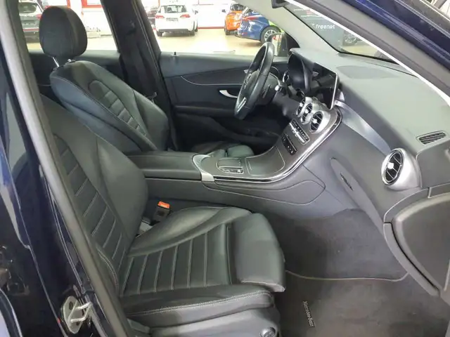 Mercedes-Benz GLC view 7