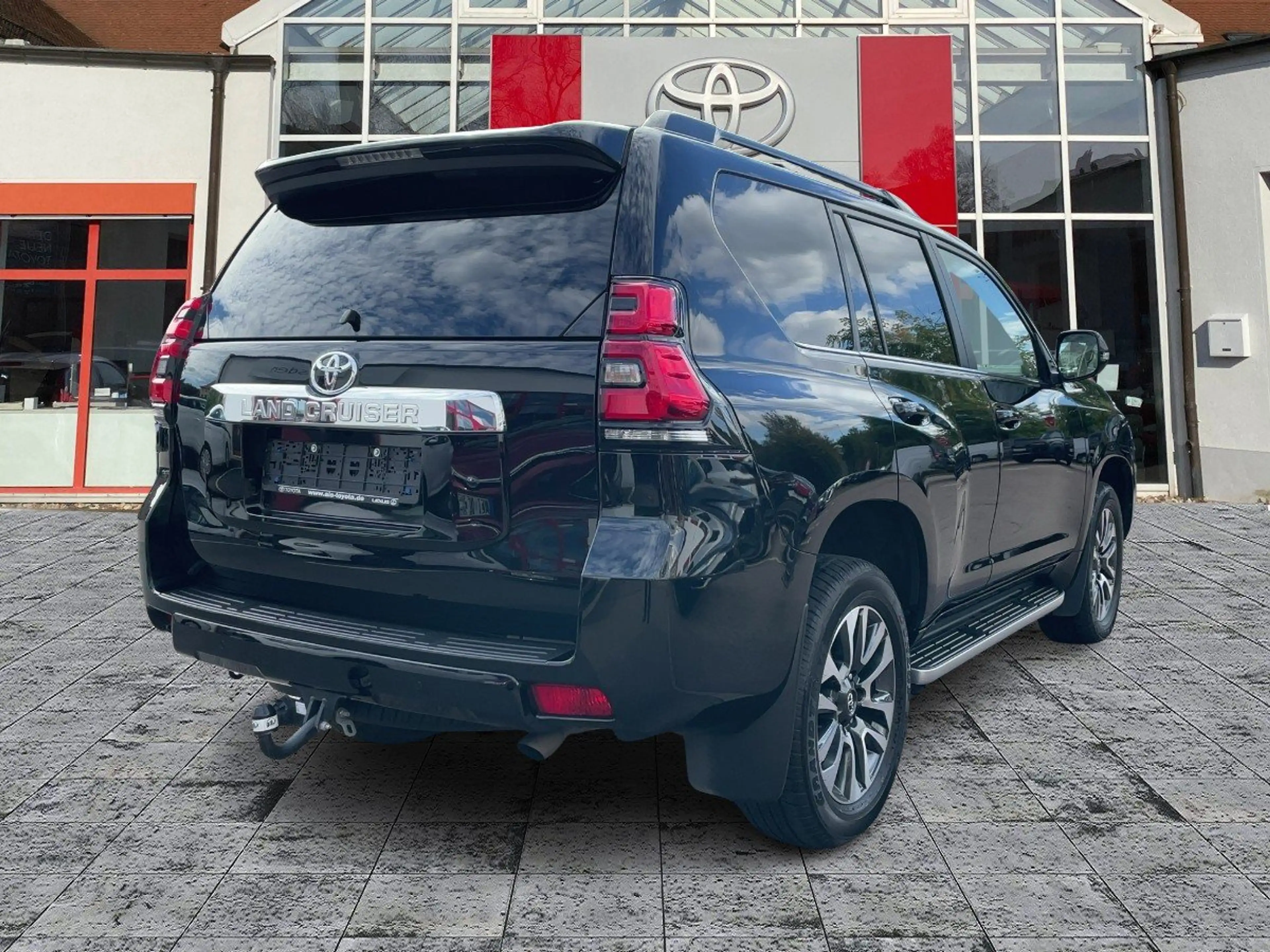 Toyota Land Cruiser 2.8 D4-D Executive 4xSHZ+AUT+Kam. — photo 7