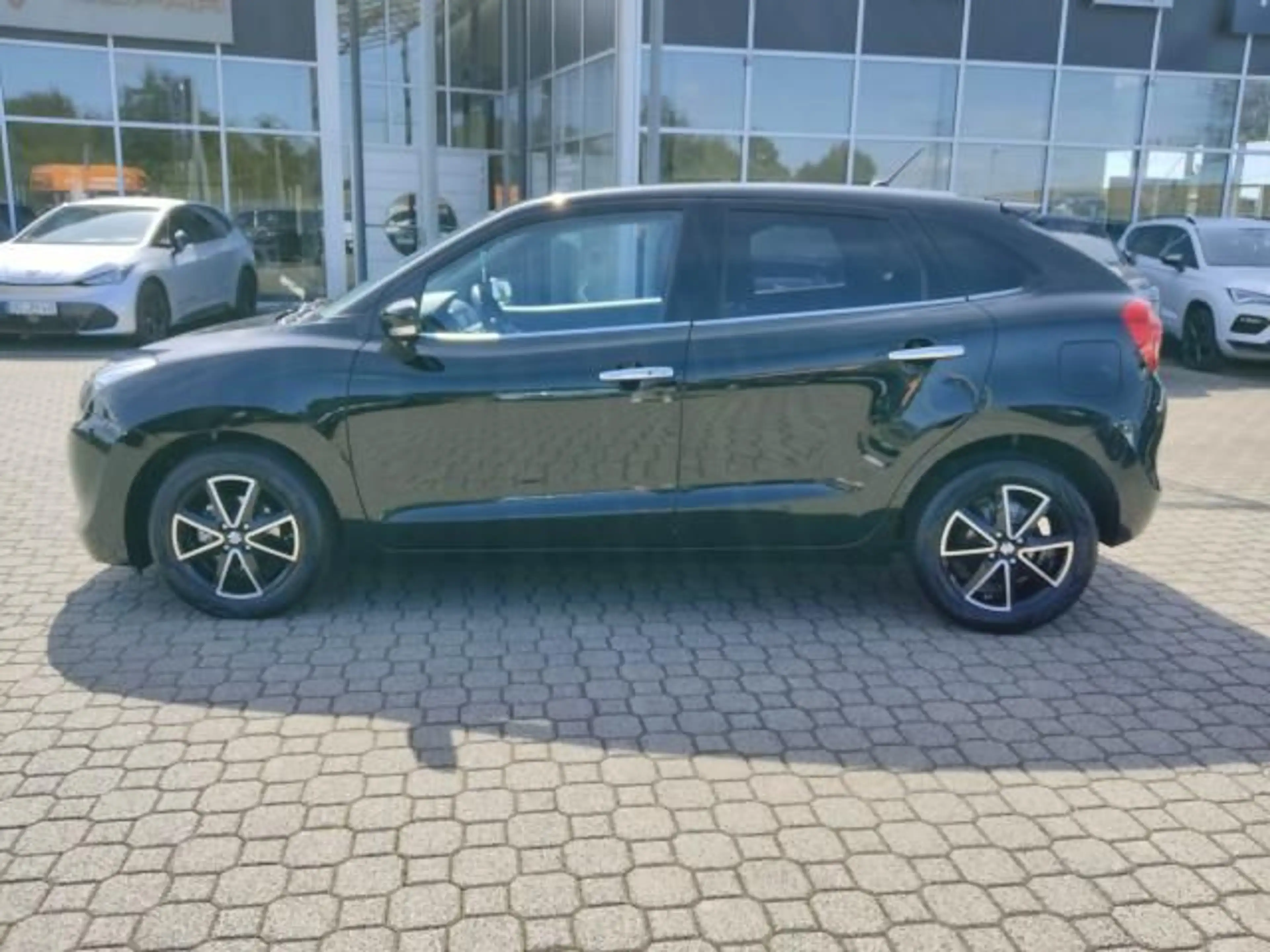 Suzuki Baleno BALENO 1.0 BOOSTERJET COMFORT XENON NAVI KAMERA — photo 2