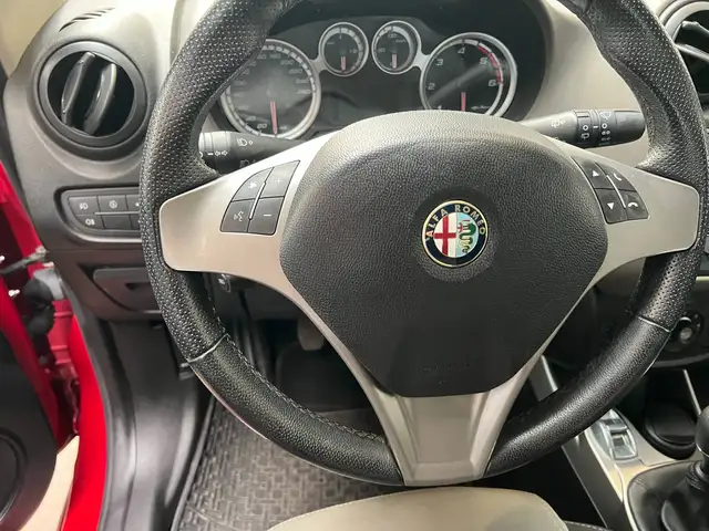 Alfa Romeo Mito view 11