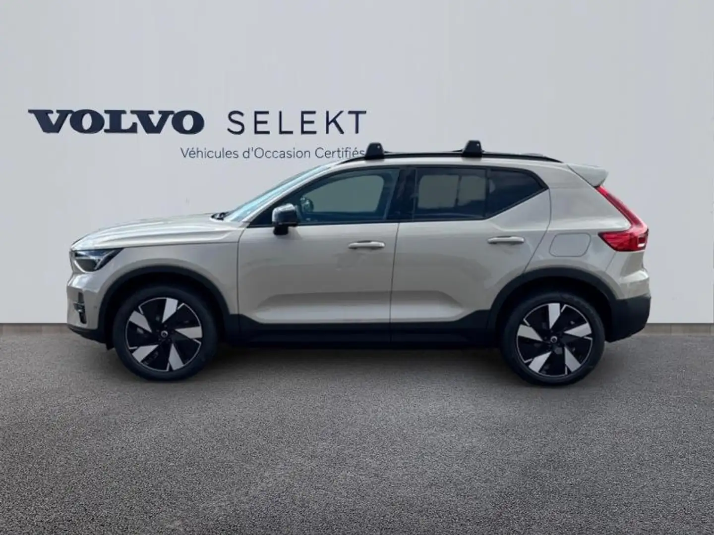 Volvo EX40 Single Extended Range 252ch Plus - 2